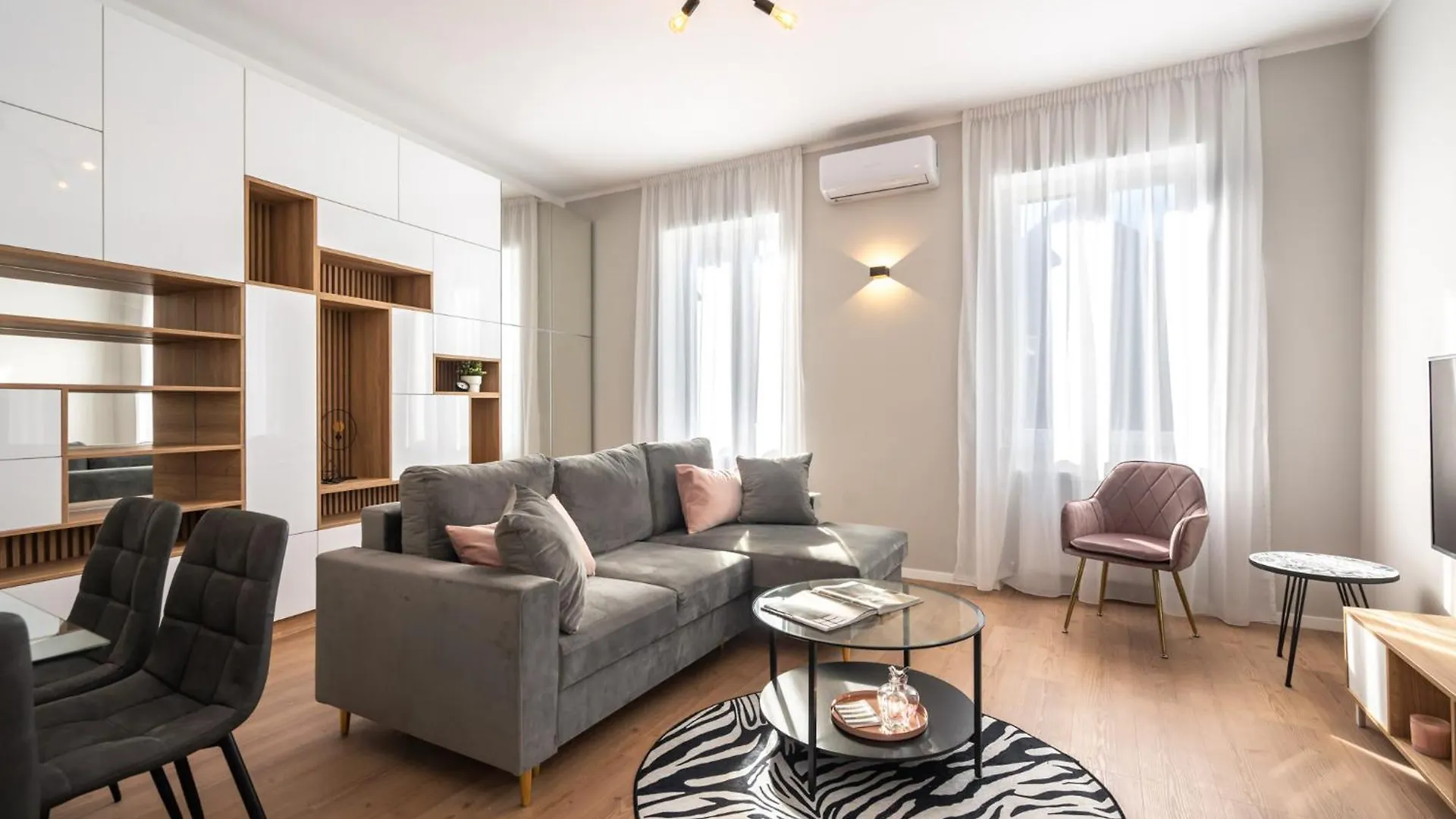 Apartament The Loft Luxury Apartments-Near The Park In The City Center Bucureşti
